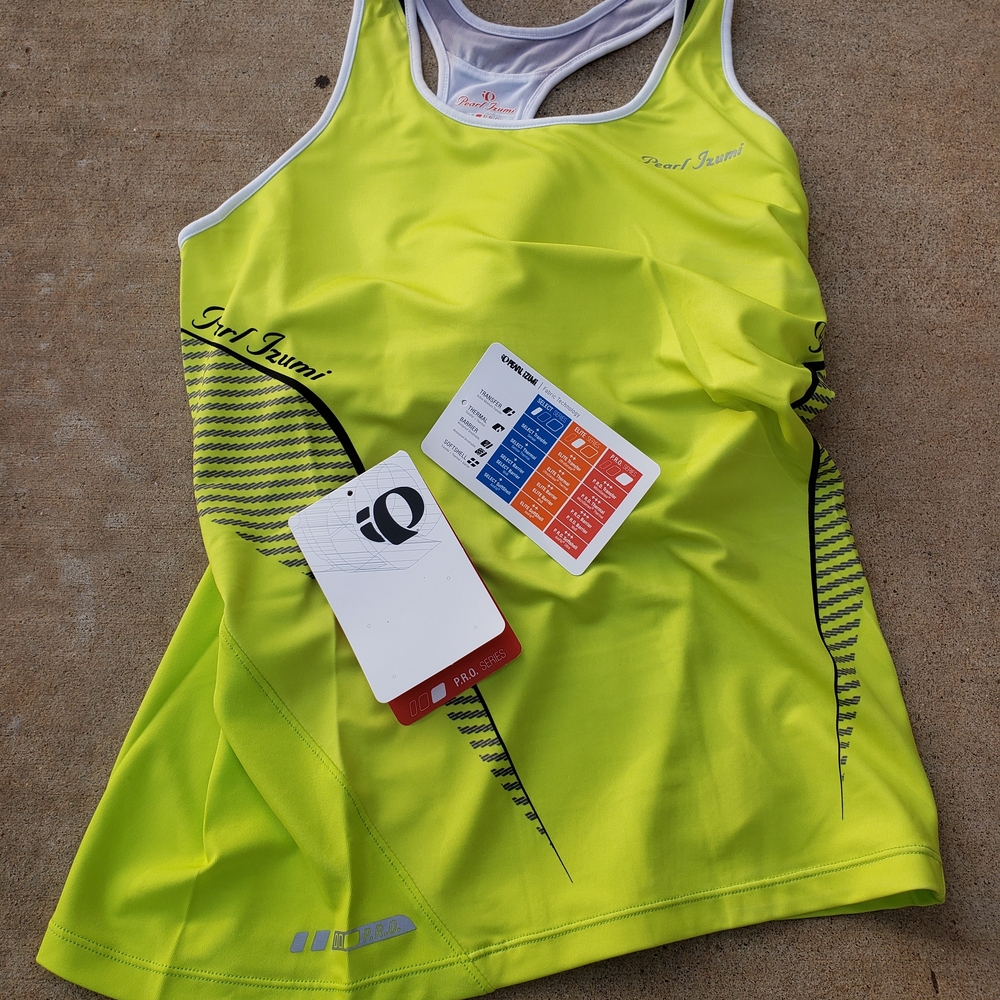 Pearl Izumi Size Large Women's Bright Yellow Tank Top